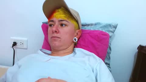 Blue online show from December 2025 08:37:02 PM