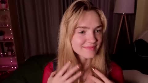Snapshot of tomikavilandre chatting on June 2026 07:29:01 PM Lana online show from June 2026 07:29:01 PM