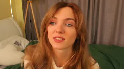 Snapshot of tomikavilandre chatting on July 2026 07:22:02 PM Lana online show from July 2026 07:22:02 PM
