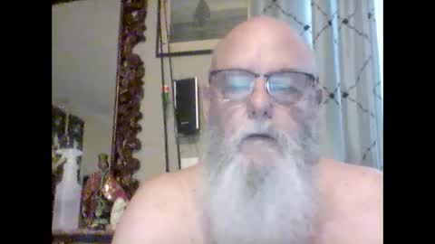 Tommie online show from October 2025 01:23:01 PM