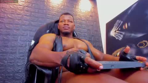 Snapshot of tommike388 chatting on July 2026 04:20:01 PM Tom Mike online show from July 2026 04:20:01 PM