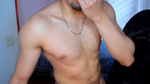 Snapshot of tommy_bred chatting on November 2025 06:30:01 PM Twitter BreddTommy IG tommy bredd online show from November 2025 06:30:01 PM