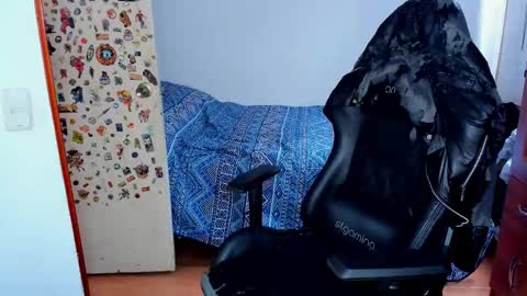 Snapshot of tommy_bred chatting on November 2025 06:30:02 PM Twitter BreddTommy IG tommy bredd online show from November 2025 06:30:02 PM