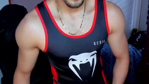 Snapshot of tommy_bred chatting on November 2025 06:08:01 PM Twitter BreddTommy IG tommy bredd online show from November 2025 06:08:01 PM