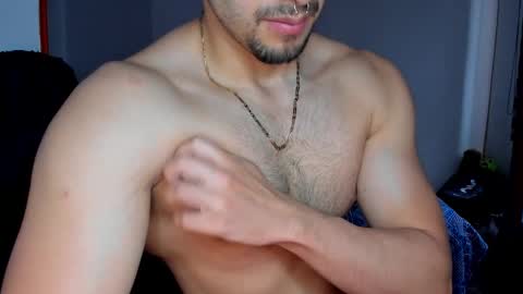 Snapshot of tommy_bred chatting on November 2025 05:04:02 PM Twitter BreddTommy IG tommy bredd online show from November 2025 05:04:02 PM