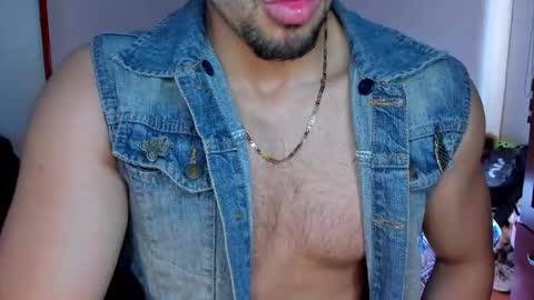 Snapshot of tommy_bred chatting on November 2025 06:11:02 PM Twitter BreddTommy IG tommy bredd online show from November 2025 06:11:02 PM