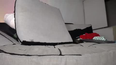   Thomas    online show from February 2025 02:29:01 AM