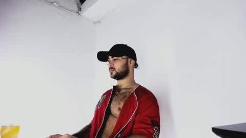 tommy_sccott online show from October 2025 11:09:02 PM