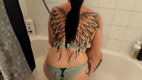 tommybones4l93 online show from November 2025 12:35:02 AM