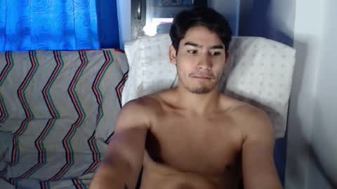 tommycutee21 online show from December 2025 01:17:04 PM