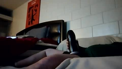 tomthebomb347 online show from November 2025 07:23:02 AM