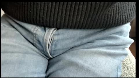 Snapshot of tomtotal chatting on October 2025 02:41:01 PM Tom online show from October 2025 02:41:01 PM