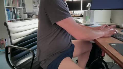 Snapshot of tonisun chatting on March 2025 03:37:02 PM tonisun online show from March 2025 03:37:02 PM