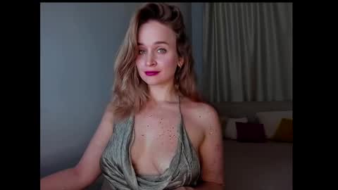 Snapshot of tony_and_alice chatting on December 2024 08:25:02 PM Tony and Alice online show from December 2024 08:25:02 PM