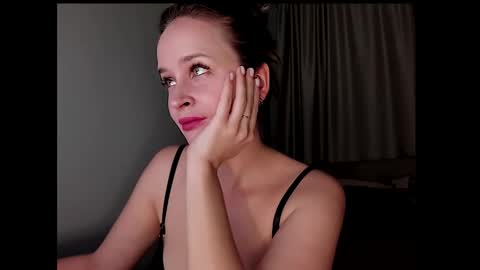 Snapshot of tony_and_alice chatting on March 2025 08:41:02 PM Tony and Alice online show from March 2025 08:41:02 PM