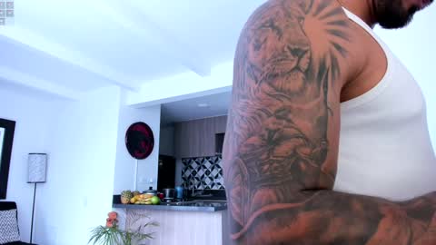 tony muscle1 online show from December 2024 08:27:02 PM