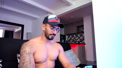 tony muscle1 online show from February 2025 12:58:02 AM