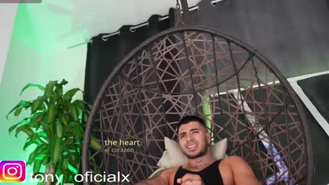 Snapshot of tony_newmen chatting on January 2025 01:56:02 AM tony online show from January 2025 01:56:02 AM