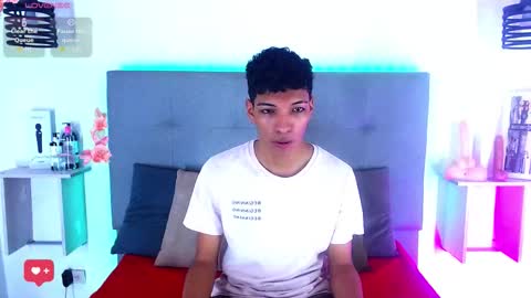 Snapshot of tony_rick_ chatting on November 2025 03:18:02 AM Tony And Rick online show from November 2025 03:18:02 AM