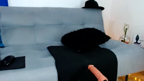 Snapshot of tonycollins_ chatting on June 2026 10:57:01 PM Tony online show from June 2026 10:57:01 PM