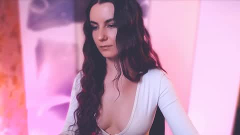 Elizabeth online show from February 2025 04:36:02 PM