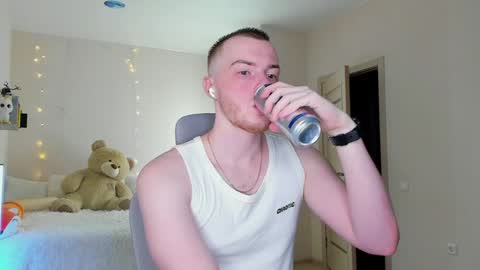 Snapshot of toohornyserj chatting on December 2024 08:32:02 PM toohornyserj online show from December 2024 08:32:02 PM