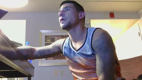 Snapshot of toomuchsmoke chatting on December 2024 06:10:02 AM toomuchsmoke online show from December 2024 06:10:02 AM