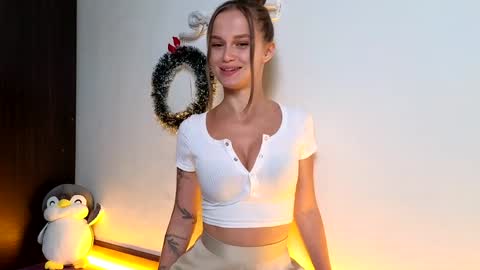 Kira online show from December 2024 07:35:01 AM