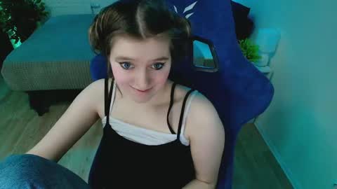 Snapshot of topcranberry chatting on May 2026 01:34:01 AM topcranberry online show from May 2026 01:34:01 AM