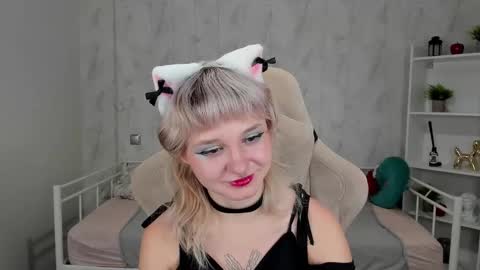 Snapshot of tori_cutie chatting on October 2025 12:08:01 AM Tori online show from October 2025 12:08:01 AM
