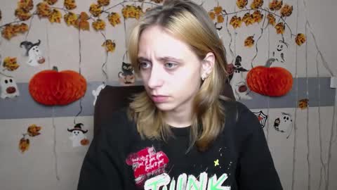 TracyLeeBB online show from November 2025 12:04:01 PM