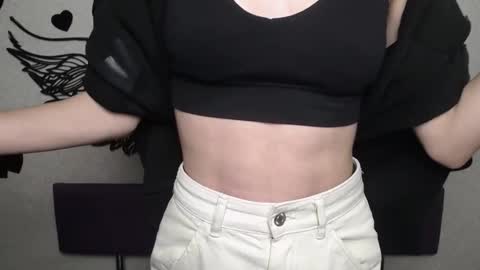 TracyLeeBB online show from December 2025 12:10:01 PM