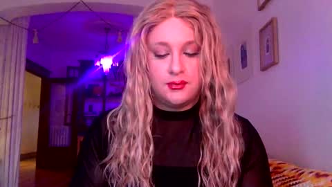 TranCalliope online show from December 2024 08:50:01 PM