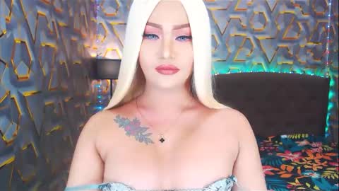 Snapshot of transplayfullolivia chatting on January 2025 05:30:02 PM KYLIE BELLA TS online show from January 2025 05:30:02 PM