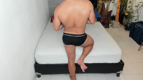 travis bakerr online show from February 2025 01:32:02 AM