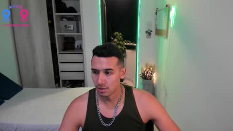 travis bakerr online show from September 2025 11:26:02 PM