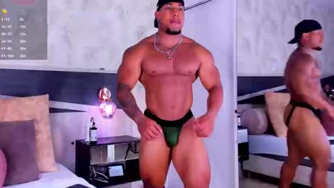 Snapshot of travis_lenox_ chatting on January 2026 10:56:01 PM Travis online show from January 2026 10:56:01 PM