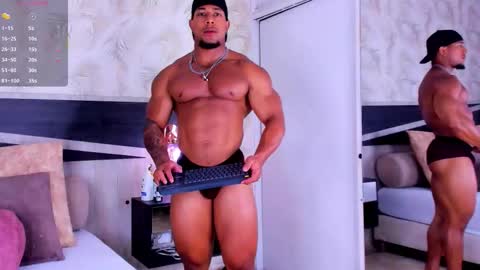 Snapshot of travis_lenox_ chatting on February 2026 12:51:02 AM Travis online show from February 2026 12:51:02 AM