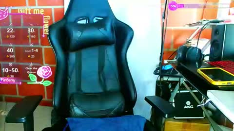 Snapshot of travisdiamonds chatting on January 2026 07:11:01 PM TRAVIS. online show from January 2026 07:11:01 PM