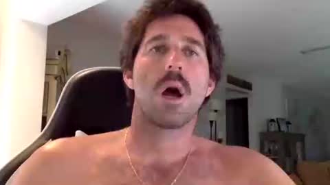 TravisKenn online show from September 2025 06:43:02 PM