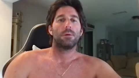 TravisKenn online show from October 2025 06:42:01 PM