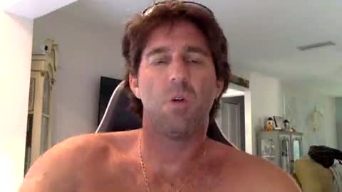 TravisKenn online show from November 2025 07:46:02 PM