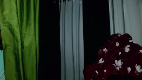 trebz_01 online show from January 2026 01:05:02 PM