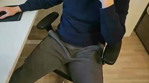 tree1989 online show from January 2025 07:51:02 PM