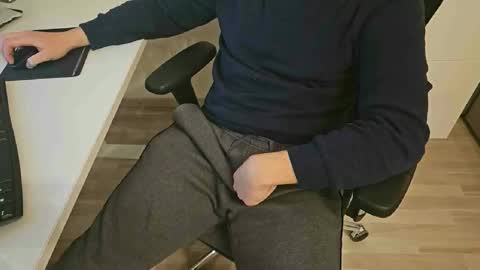 tree1989 online show from January 2025 11:12:01 PM