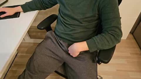 tree1989 online show from January 2025 07:21:01 PM