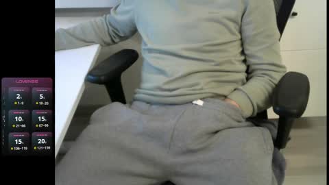 tree1989 online show from April 2026 07:33:02 PM