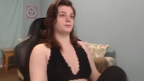 TreeJeanne online show from December 2024 01:50:01 PM