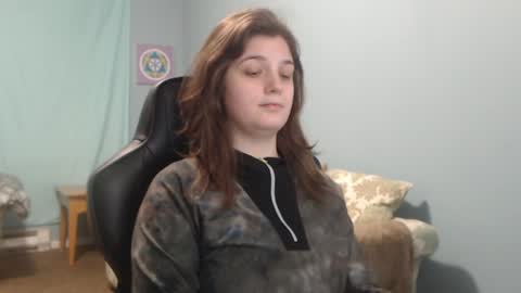 TreeJeanne online show from January 2025 02:47:02 PM