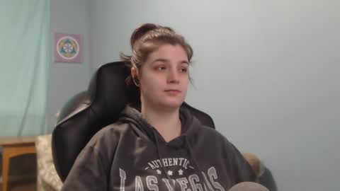 TreeJeanne online show from March 2025 05:46:01 PM